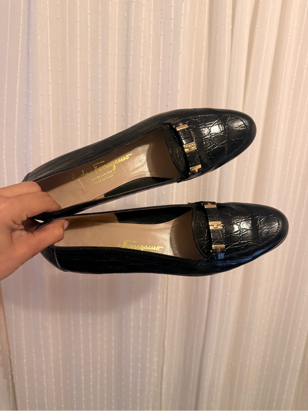 Salvatore Ferragamo Black Croc-Embossed Leather Loafers with Gold Accent Size.9